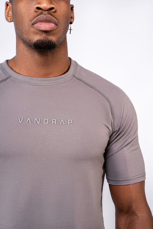 Vandrap-Raglan-T-Shirt-Herren-Grau-Detail-Vorne